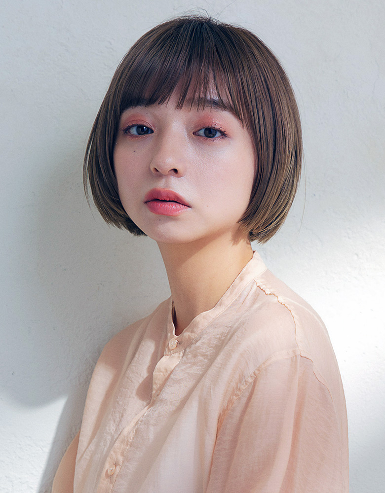 大人に似合うやわらかぱっつんボブ