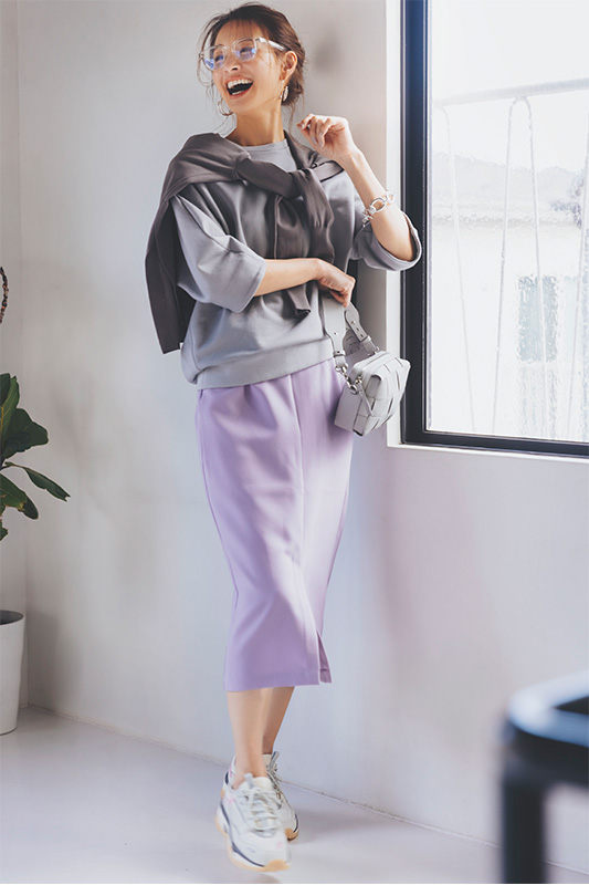 【4】パープルスカート×グレーカーディガン×グレープルオーバー