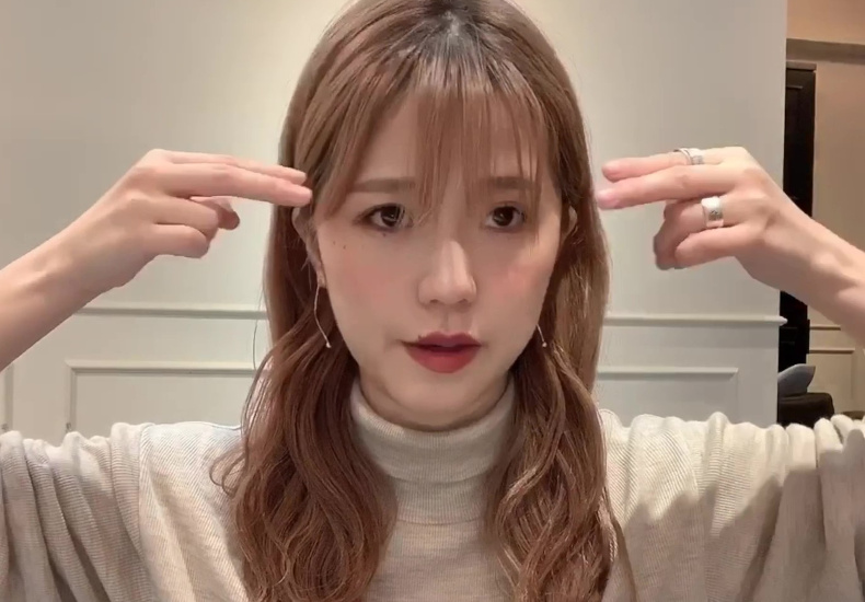 前髪を3つに分けた写真