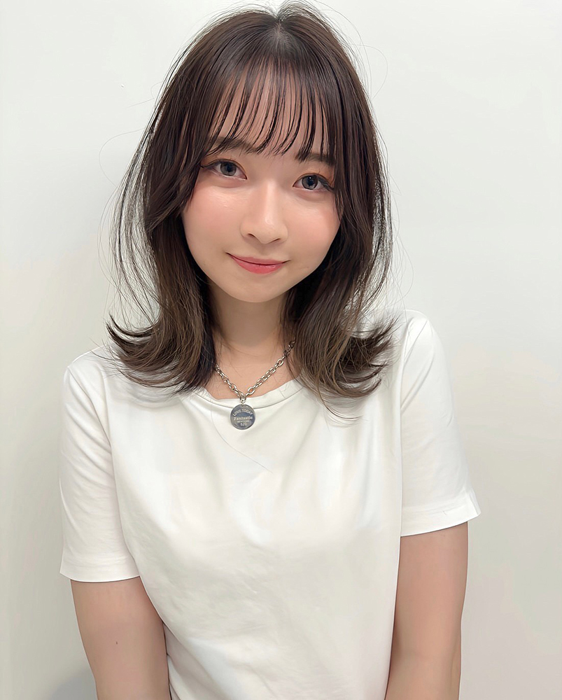 外ハネも内巻きもできるオールマイティなミディアム