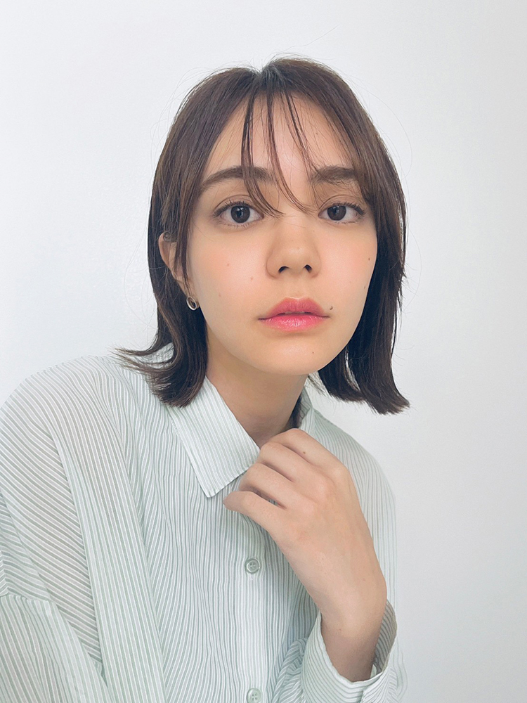 外ハネのボブヘアの写真