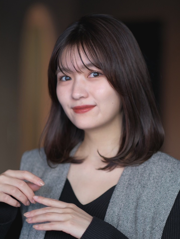 シースルーバング×切りっぱなしミディ