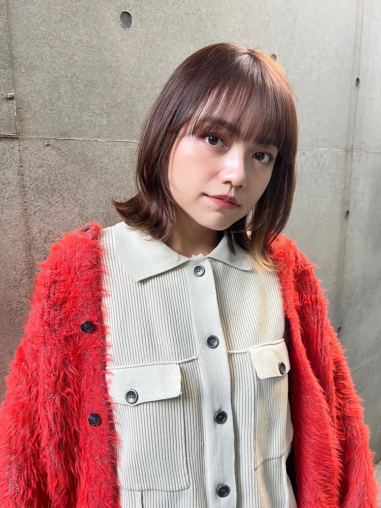 王道ミディアムレイヤースタイル