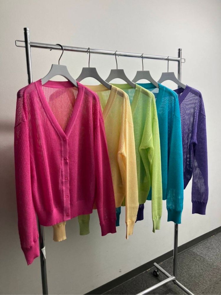 LOVELESSのカーディガン