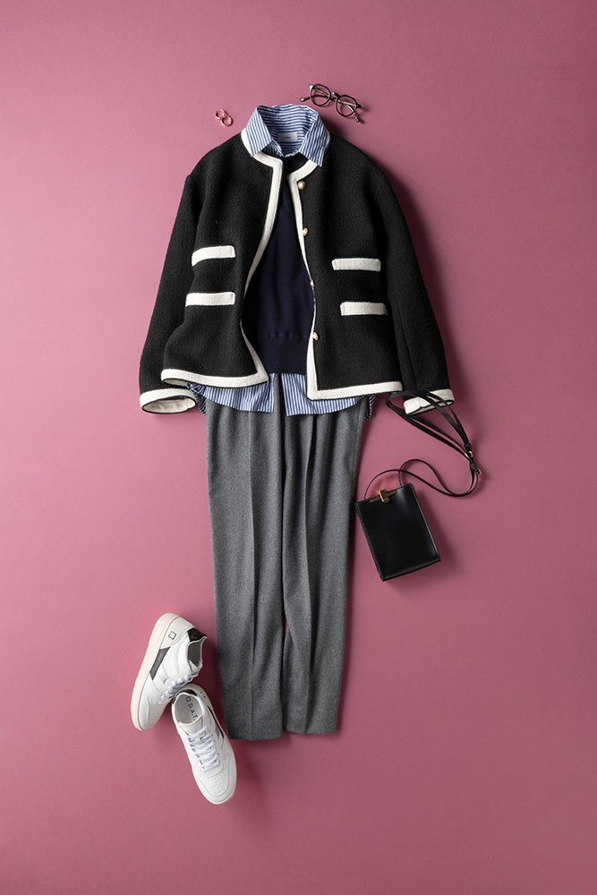 黒ツイードジャケット×ネイビージャケット×ストライプシャツ×グレーパンツ