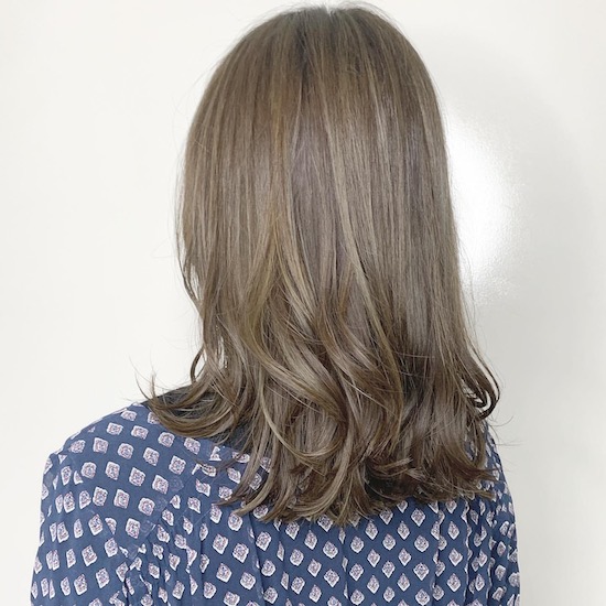 暗めでも透明感がある「マロングレージュ」