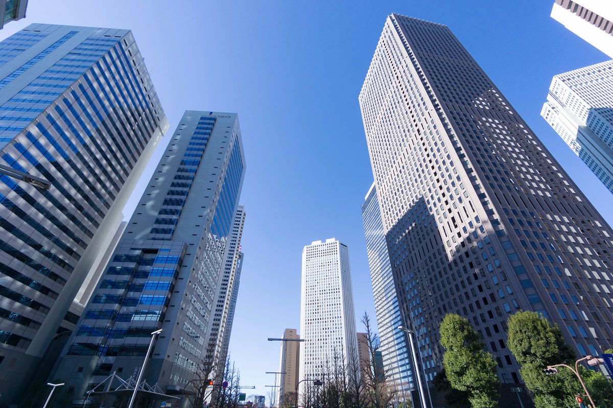 立ち並ぶ高層ビルの写真