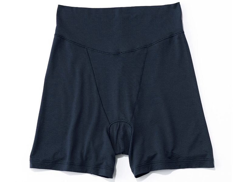 ショーツ［ベア サーマルエア ショーツ ハイライズ］￥6,700（Bé-A）