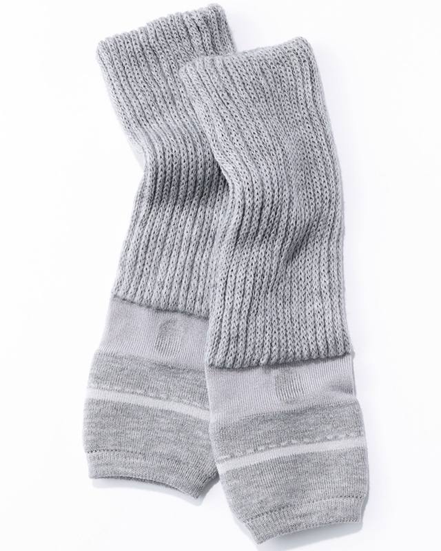 レッグウォーマー［まるでこたつ 足首ウォーマー］￥1,650（岡本 お客様相談室〈靴下サプリ〉）