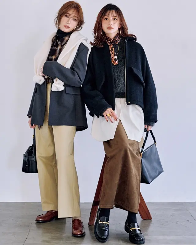 ジャケット×肩掛けニット×チェック柄シャツ×パンツ×ローファー