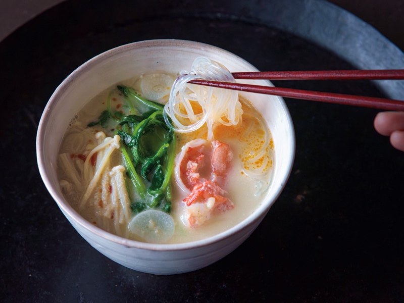 白ごまとえびの辛みスープ