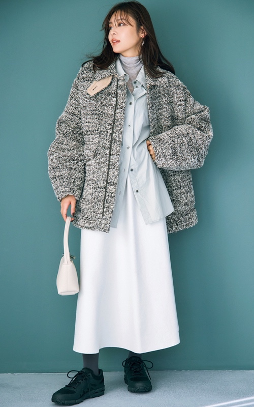 黒スニーカーコーデ