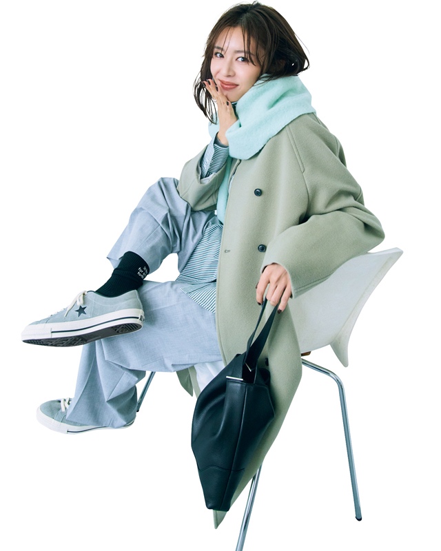 スニーカー×ソックス・タイツコーデ