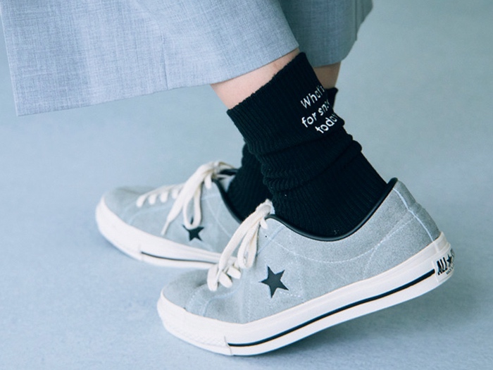 スニーカー×ソックス・タイツコーデ