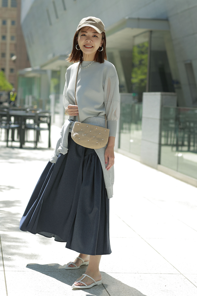 ベージュキャップ×グレートップス×グレースカート