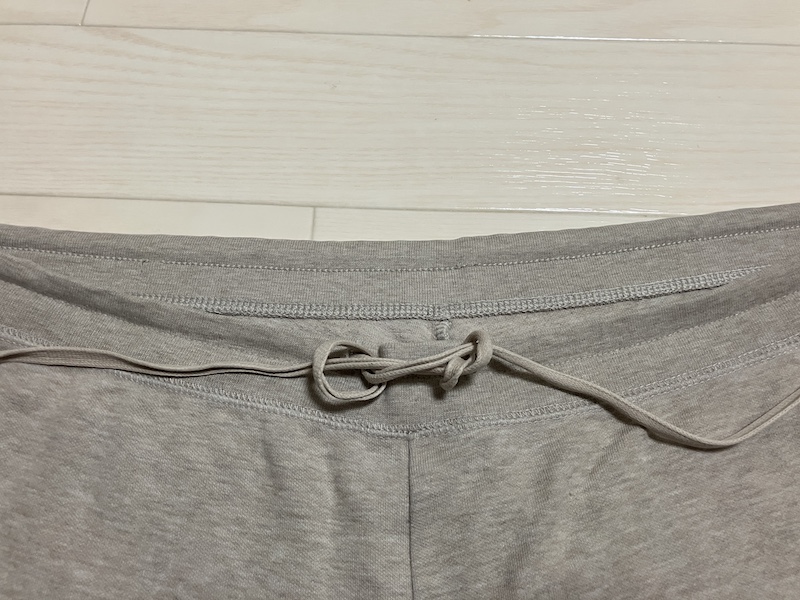 先端を引っ張った状態の写真