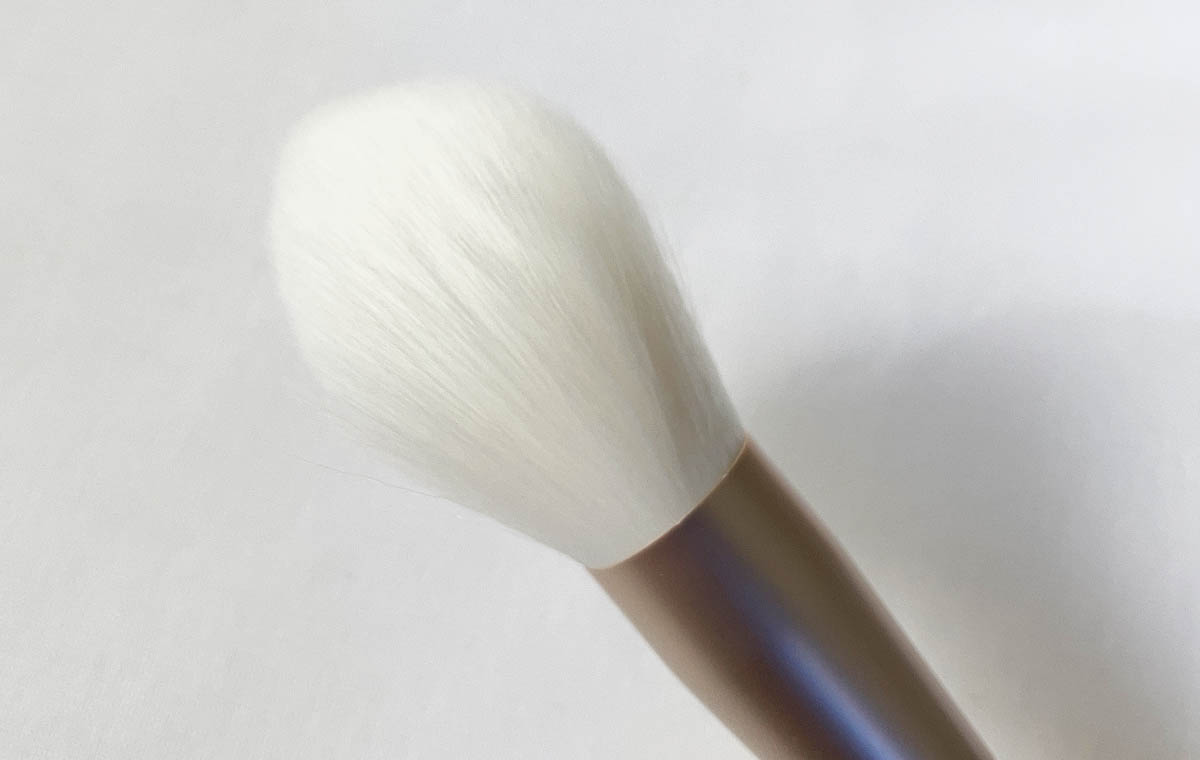 ダイソーの「ごくふわっ パウダーブラシ」のブラシ部分
