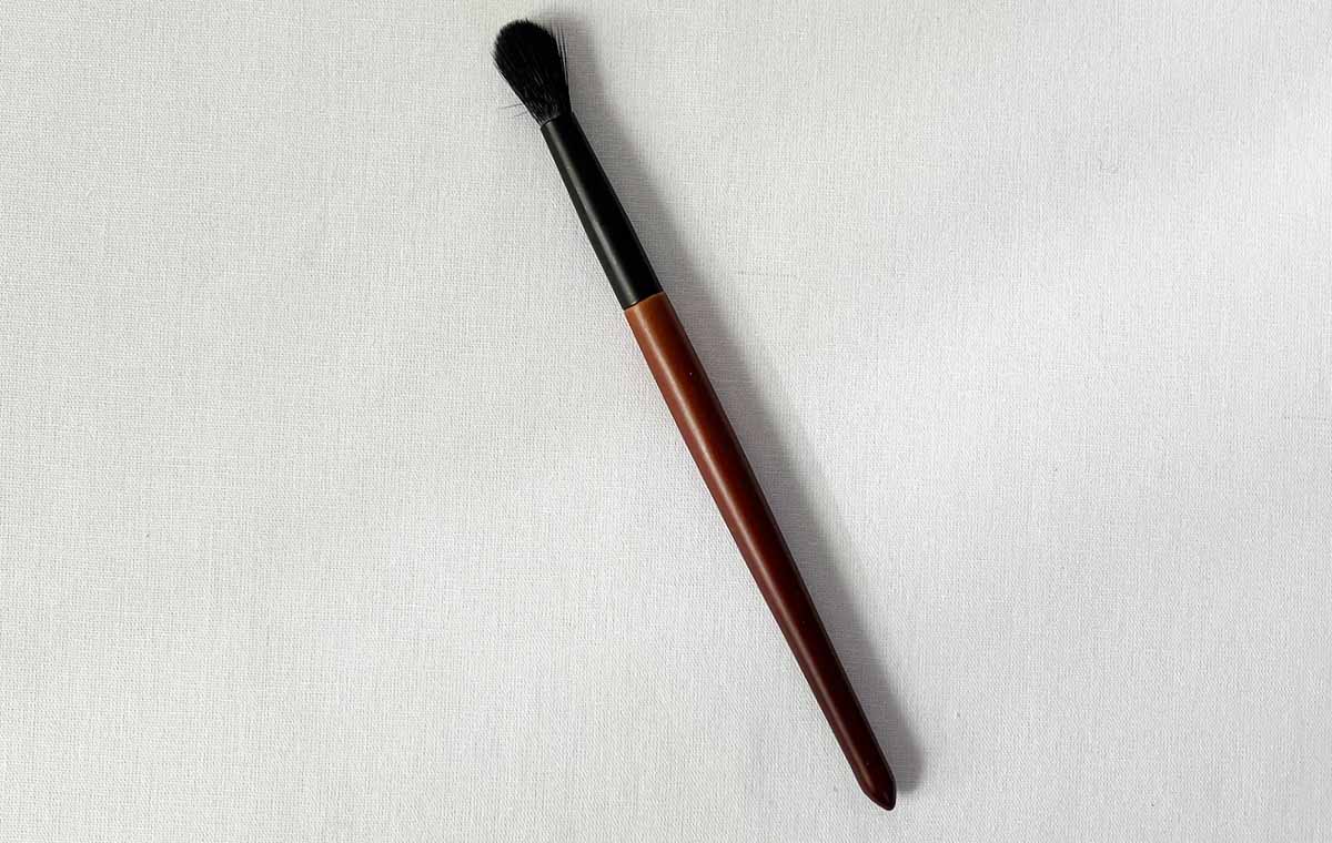 ダイソーの「ごくふわっ ノーズシャドウブラシ」