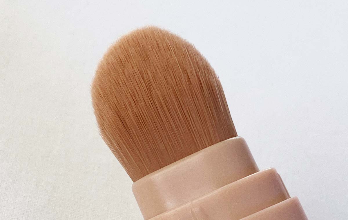 ダイソーの「5WAYメイクブラシ」のフェイスブラシ