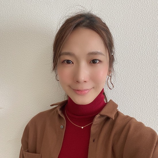 センター分け前髪の写真