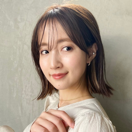 ストレートアイロンとオイルでセミウェットに