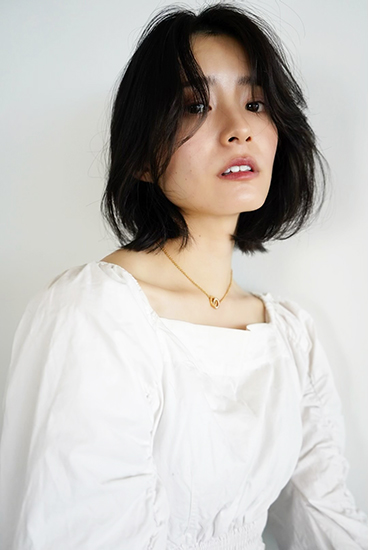 レイヤーで色気をもたらす美人ボブ