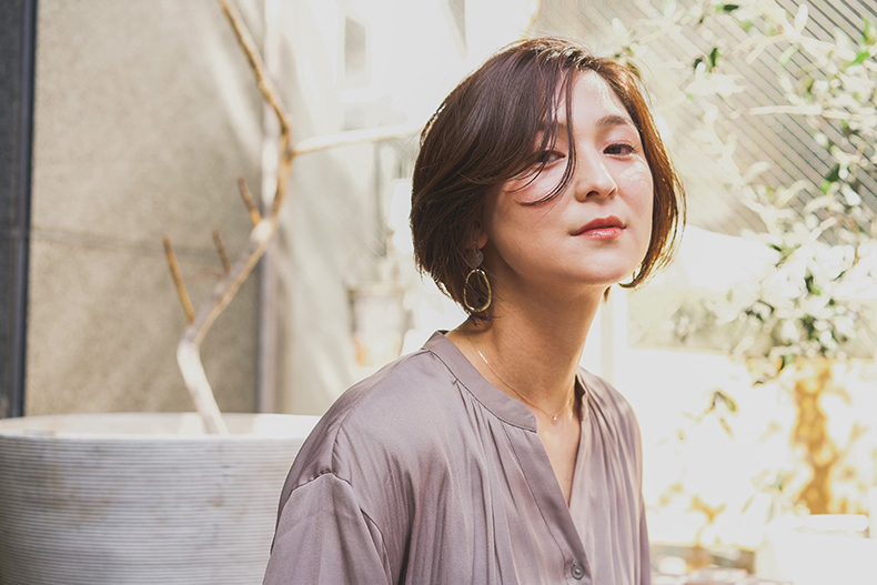 長め前髪の大人かわいいショートボブ