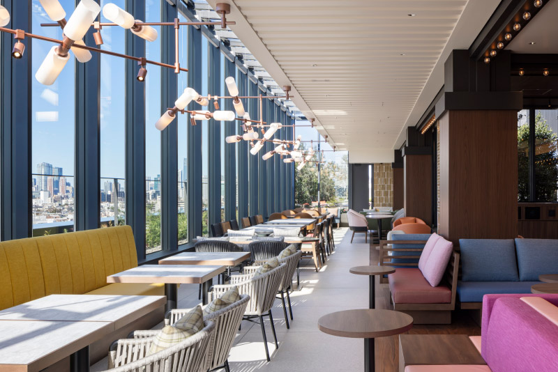 OMO5五反田 カフェ内観