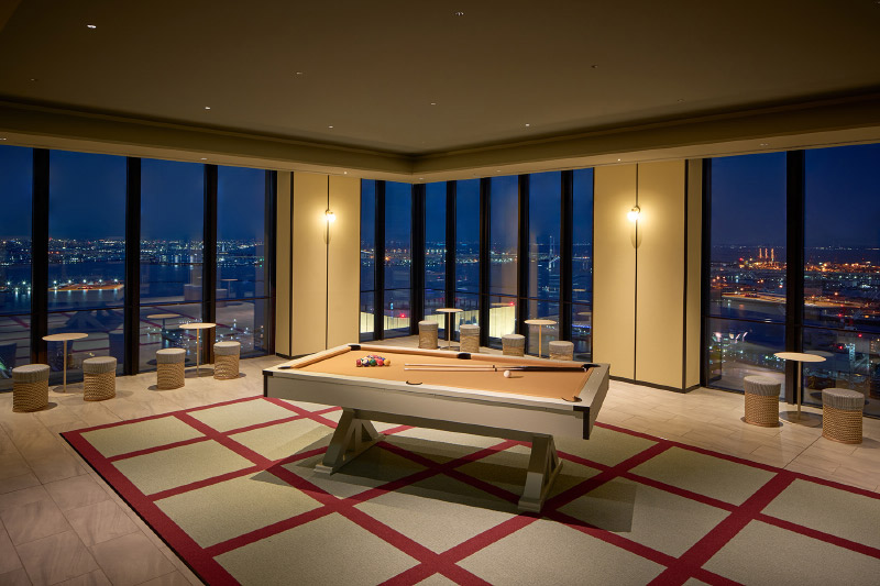 OMO5横浜馬車道　ビリヤードができるスペース