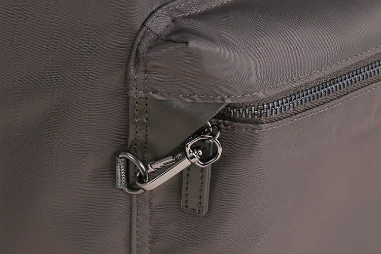 【W&.Day/Night（ダブルアンド デイナイト）】ポッケスのセキュリティフックの写真