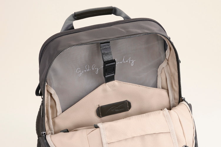 【W&.Day/Night（ダブルアンド デイナイト）】ポッケスの中身の写真