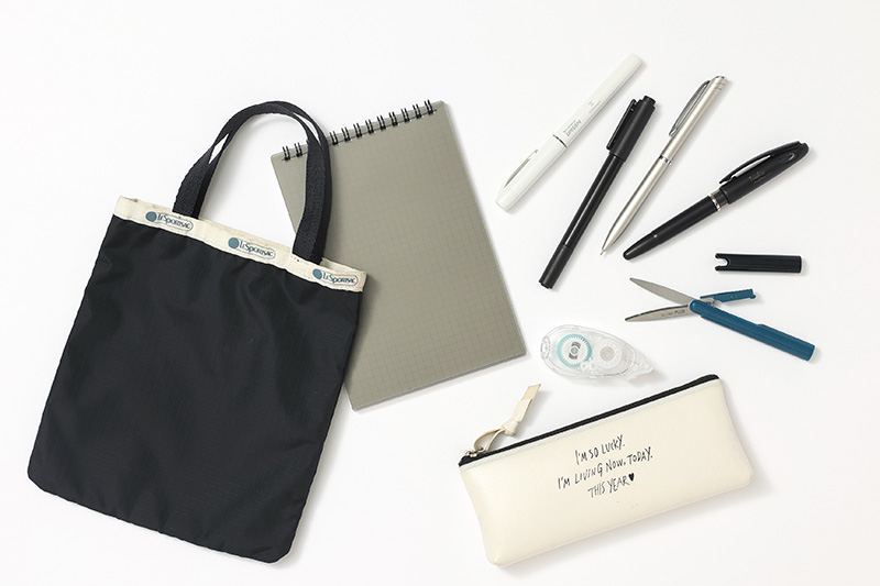 サブバッグの中身