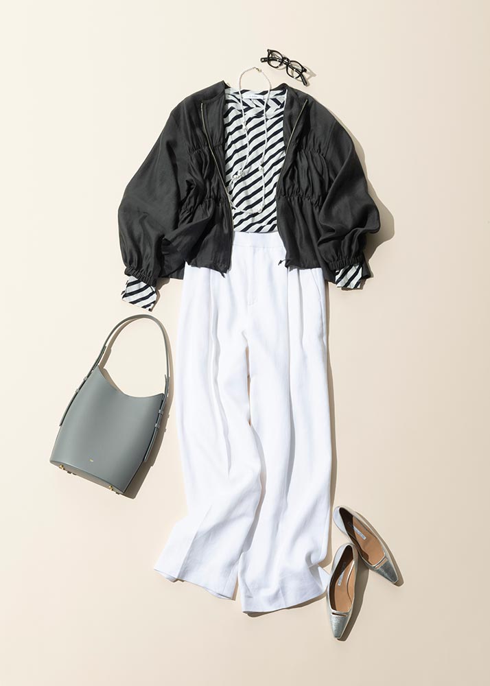 白ワイドパンツ×黒シアーブルゾン×ストライプ柄カットソー