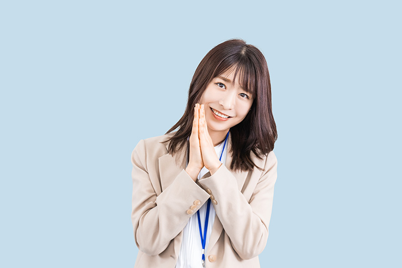 断る・謝る女性