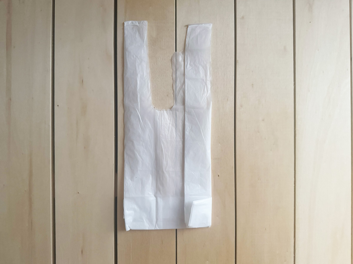 レジ袋のサイドを折った工程