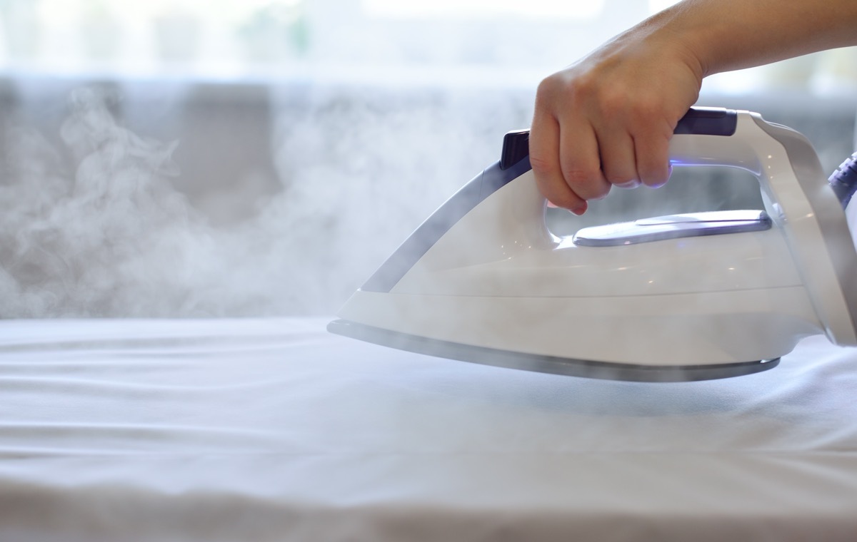 アイロンの蒸気