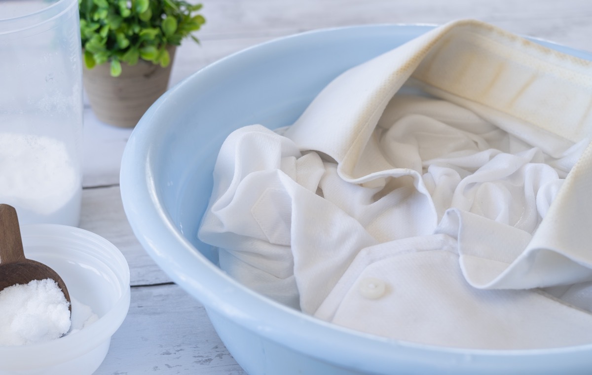 汗染み　漂白洗剤　イメージ