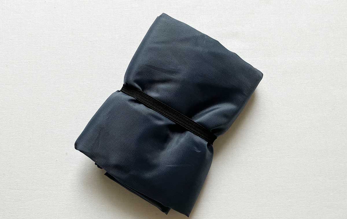 セリアの「SHOPPING BAG WITH FASTENER」