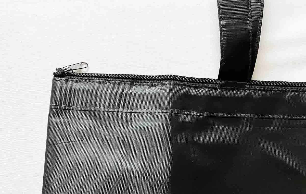 セリアの「FASTENER ECO BAG(LL)」