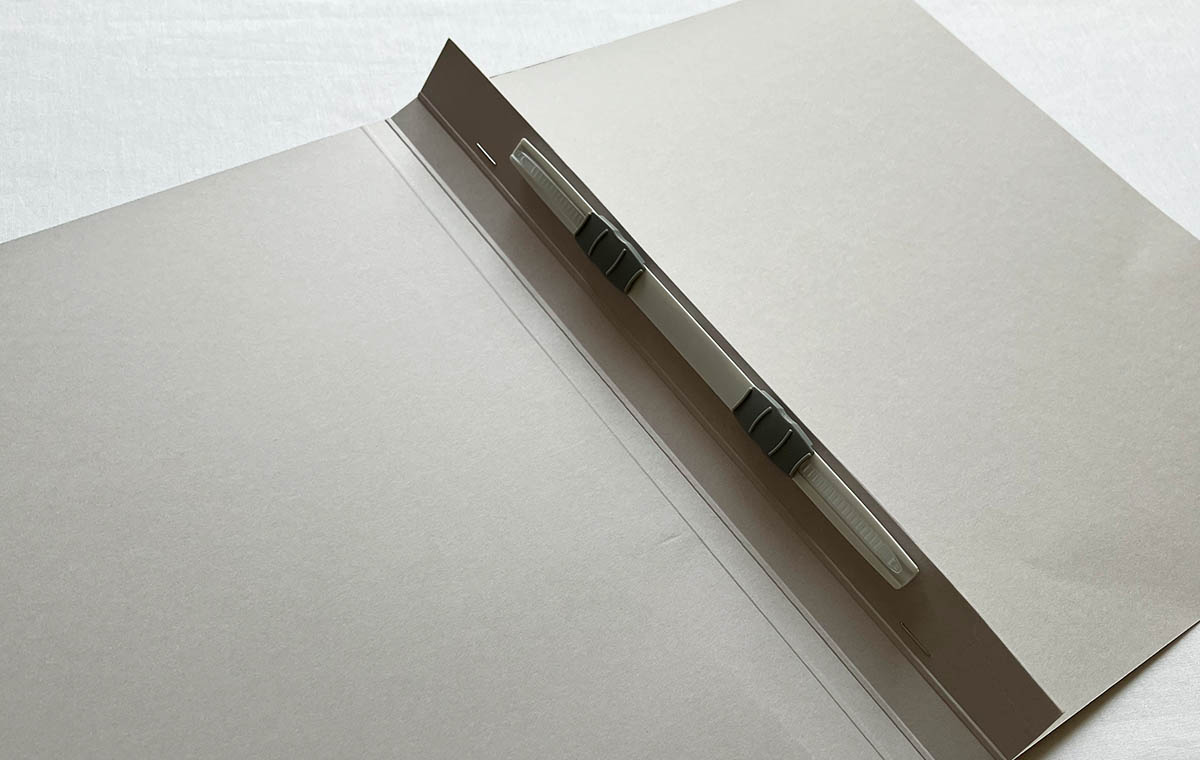 セリアの「フラットファイル」