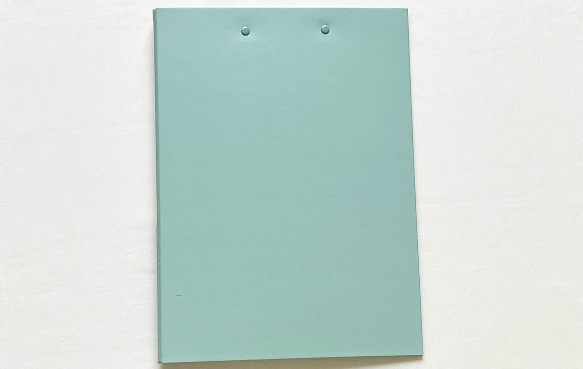 セリアの「レバー＆クリップファイル（A4）」