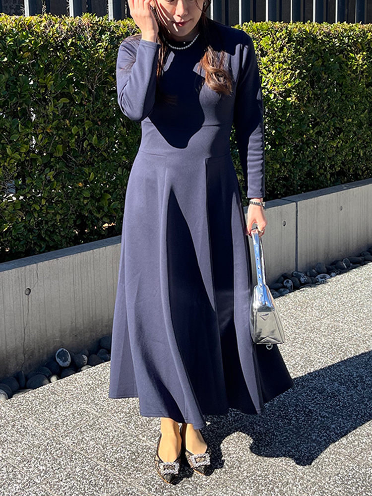 セットアップでなくてもOK!シンプルなワンピースコーデもおすすめ