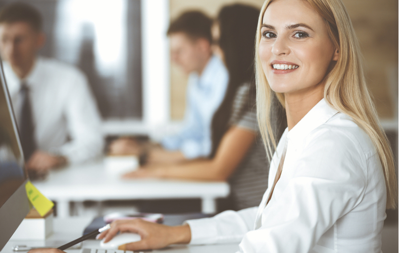 優しい 女性 とは 意味 特徴            