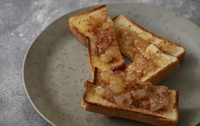 食パンを使ったアップルパイ風