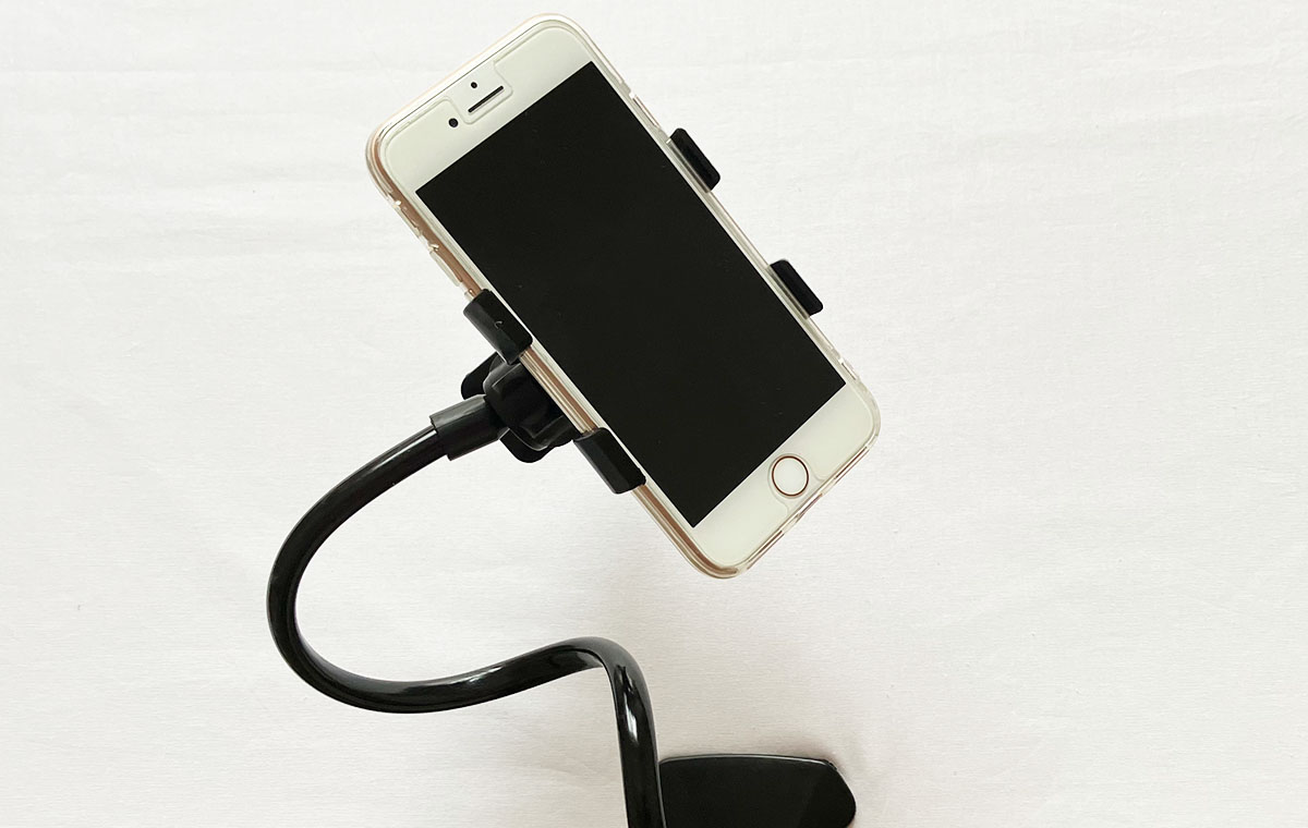 セリアの「フレキシブルスマホクリップ」