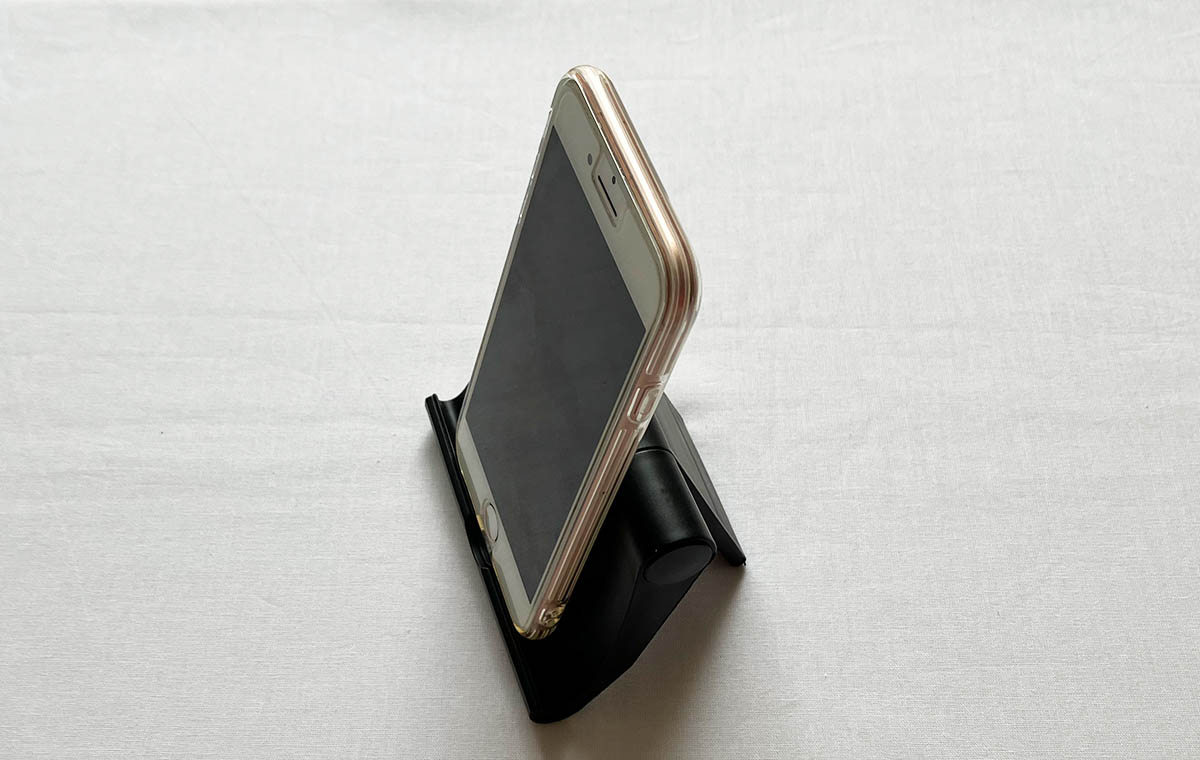 セリアの「モバイルデバイススタンド」