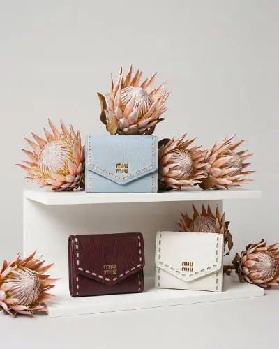 ステッチデザイン財布