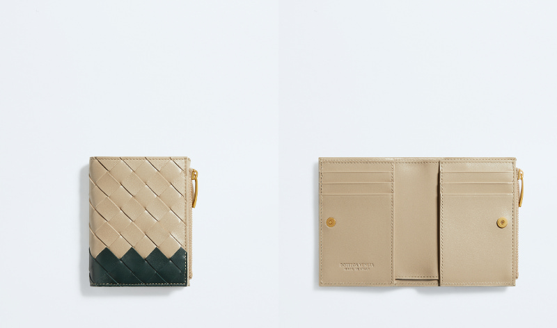 イントレチャート スモール二つ折りウォレット