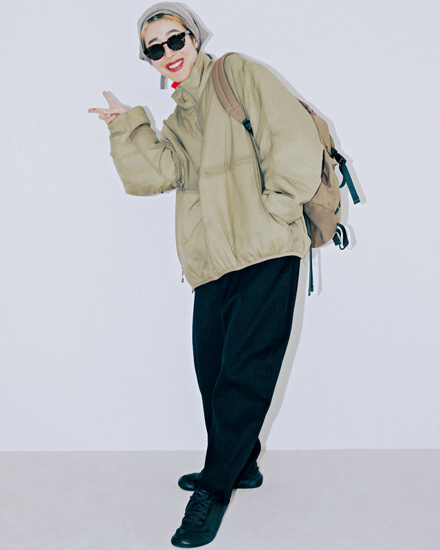 黒パンツコーデ