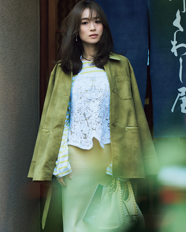 スエード調ジャケット×ボーダートップス×タイトスカート